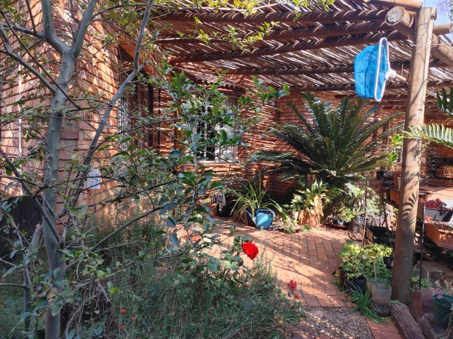 4 Bedroom Property for Sale in Amandasig Gauteng