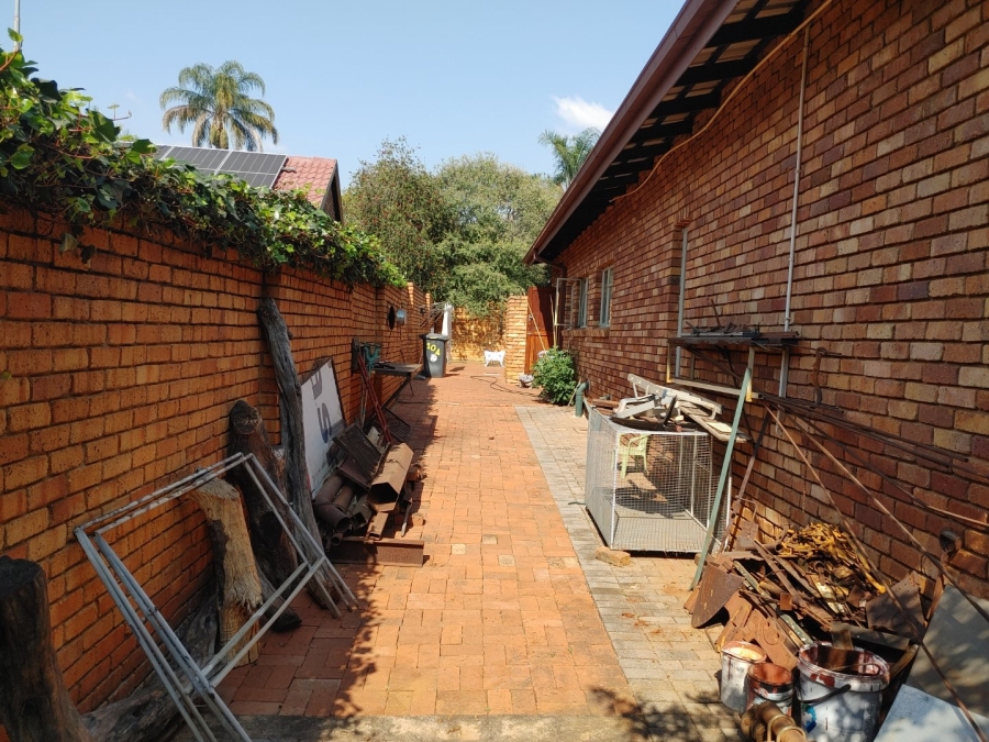 4 Bedroom Property for Sale in Amandasig Gauteng