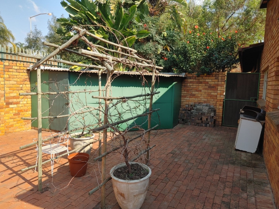 4 Bedroom Property for Sale in Amandasig Gauteng