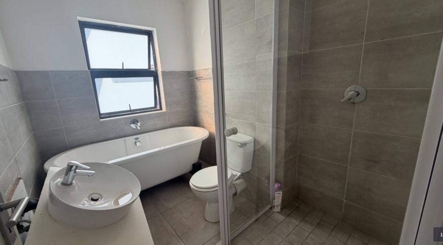 3 Bedroom Property for Sale in Thatchfield Close Gauteng