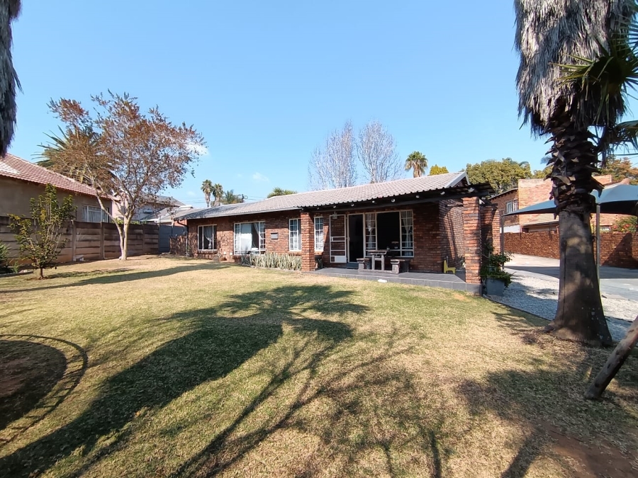 3 Bedroom Property for Sale in Rooihuiskraal Gauteng