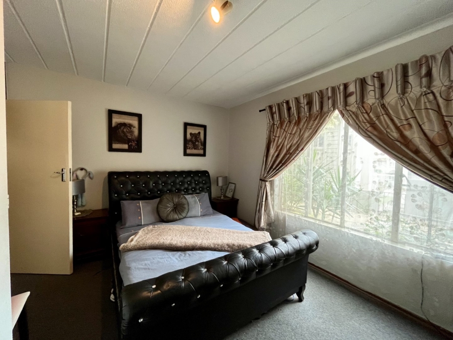2 Bedroom Property for Sale in Paulshof Gauteng