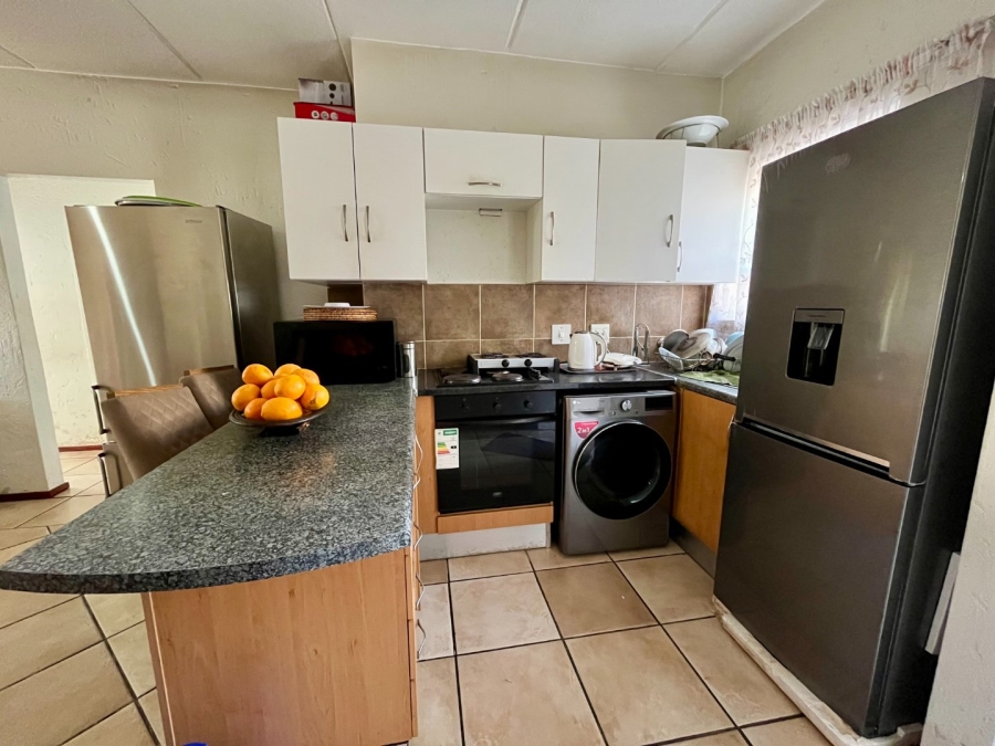2 Bedroom Property for Sale in Paulshof Gauteng