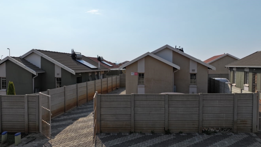2 Bedroom Property for Sale in Sky City Gauteng