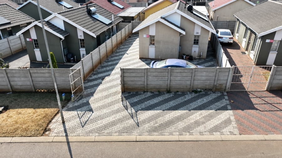 2 Bedroom Property for Sale in Sky City Gauteng