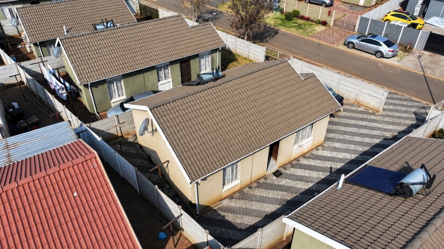 2 Bedroom Property for Sale in Sky City Gauteng