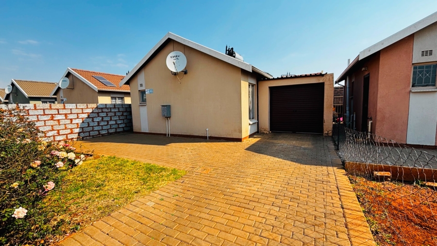 2 Bedroom Property for Sale in Sky City Gauteng