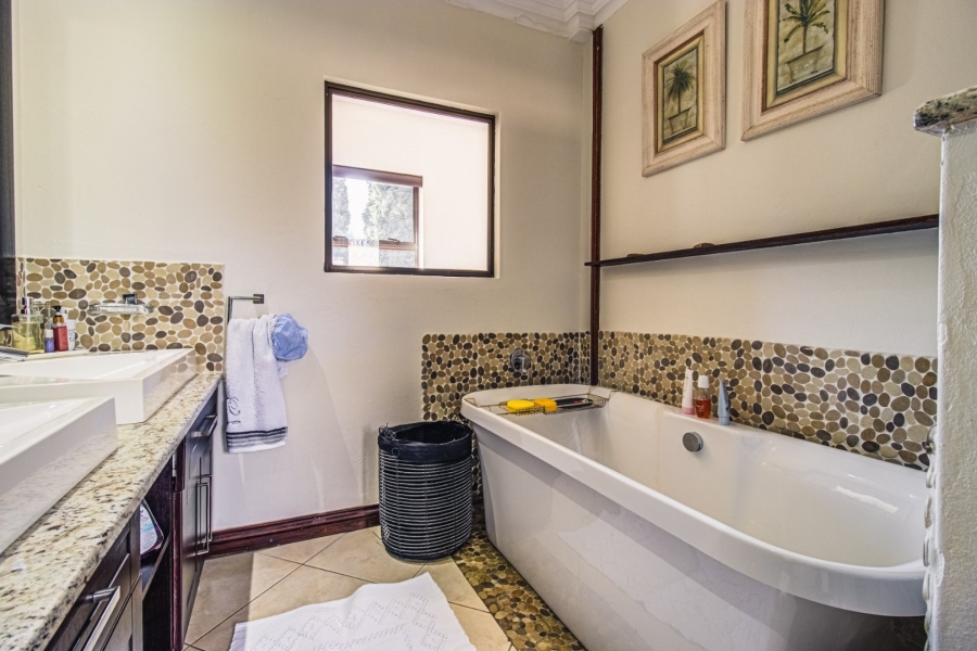 4 Bedroom Property for Sale in Rynfield Gauteng