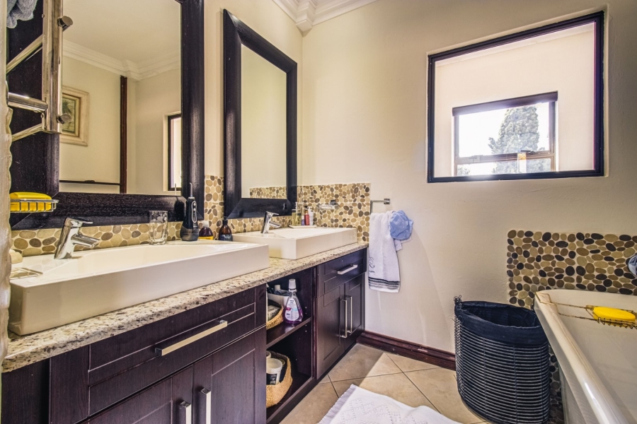 4 Bedroom Property for Sale in Rynfield Gauteng