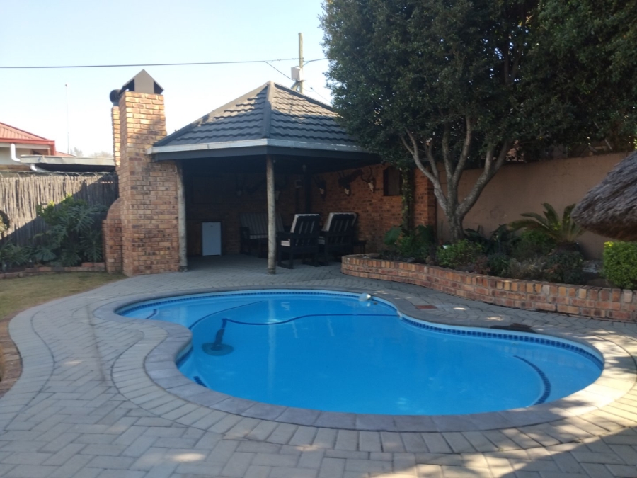 3 Bedroom Property for Sale in Homestead Gauteng
