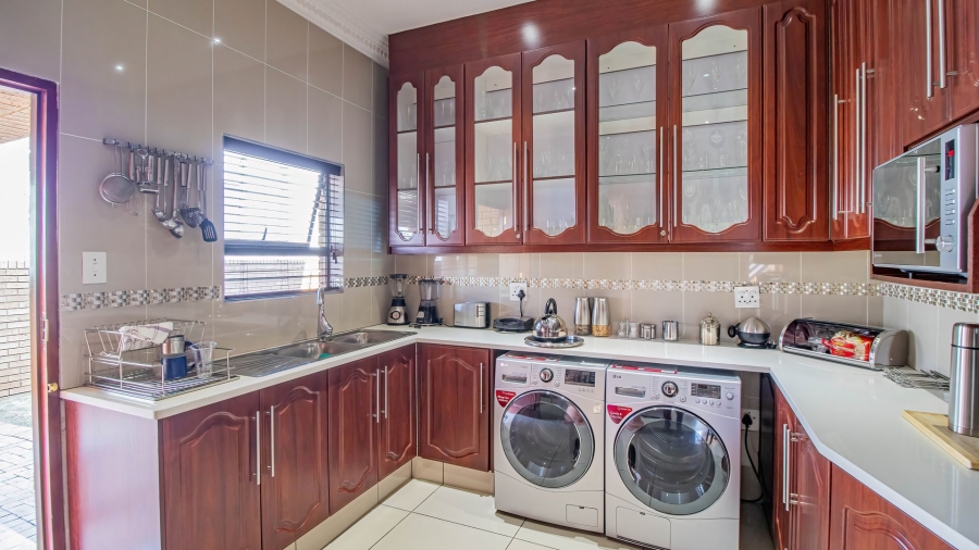 7 Bedroom Property for Sale in Meyersdal Nature Estate Gauteng
