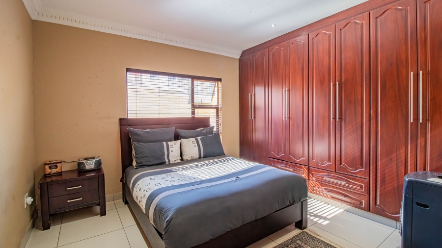 7 Bedroom Property for Sale in Meyersdal Nature Estate Gauteng