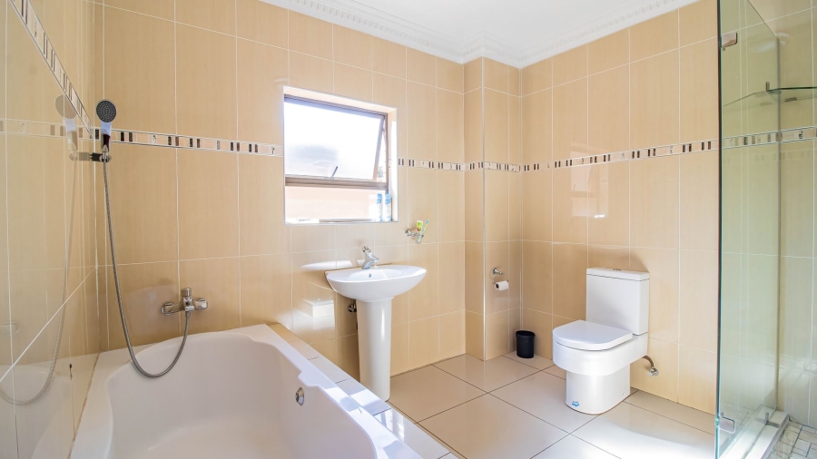 7 Bedroom Property for Sale in Meyersdal Nature Estate Gauteng