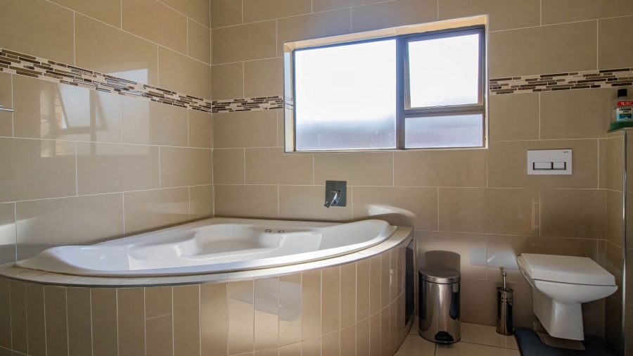 7 Bedroom Property for Sale in Meyersdal Nature Estate Gauteng