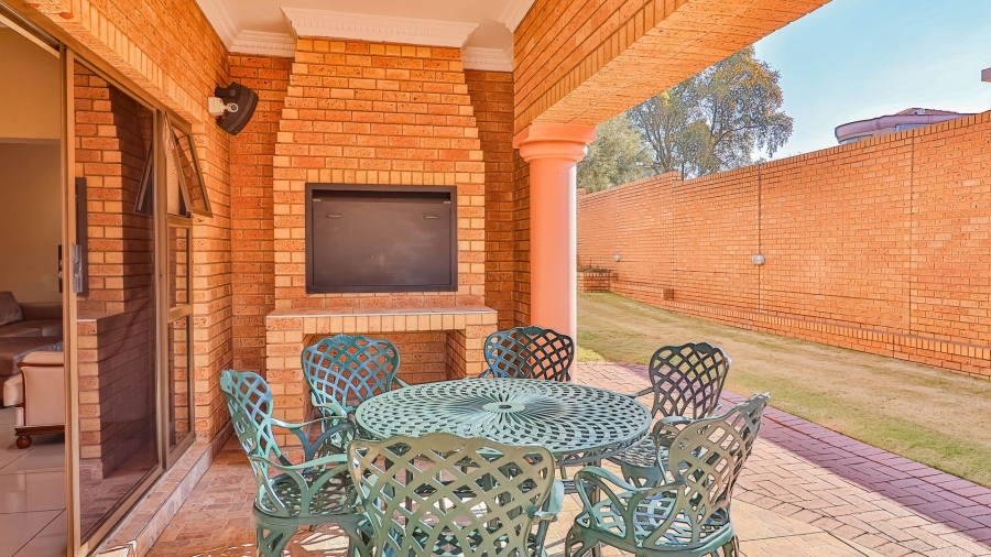 7 Bedroom Property for Sale in Meyersdal Nature Estate Gauteng