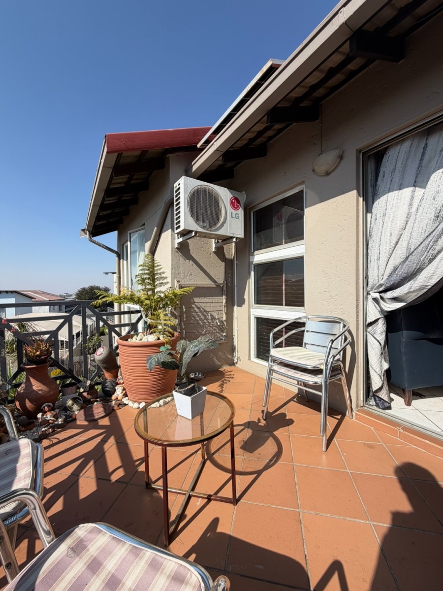 2 Bedroom Property for Sale in South Crest Gauteng