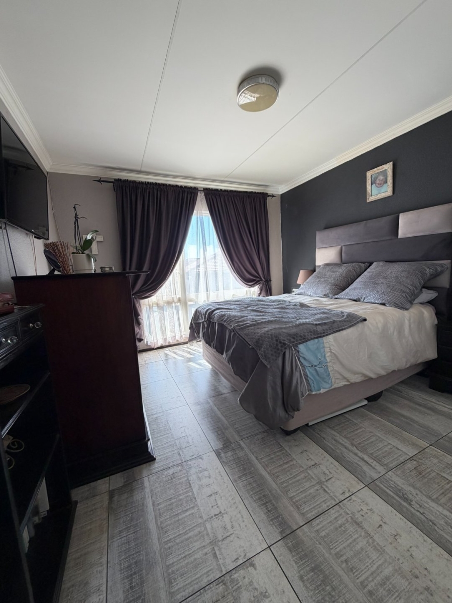 2 Bedroom Property for Sale in South Crest Gauteng