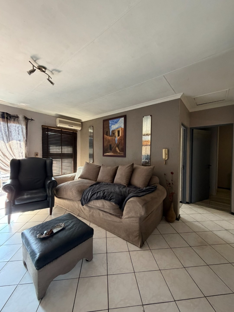 2 Bedroom Property for Sale in South Crest Gauteng