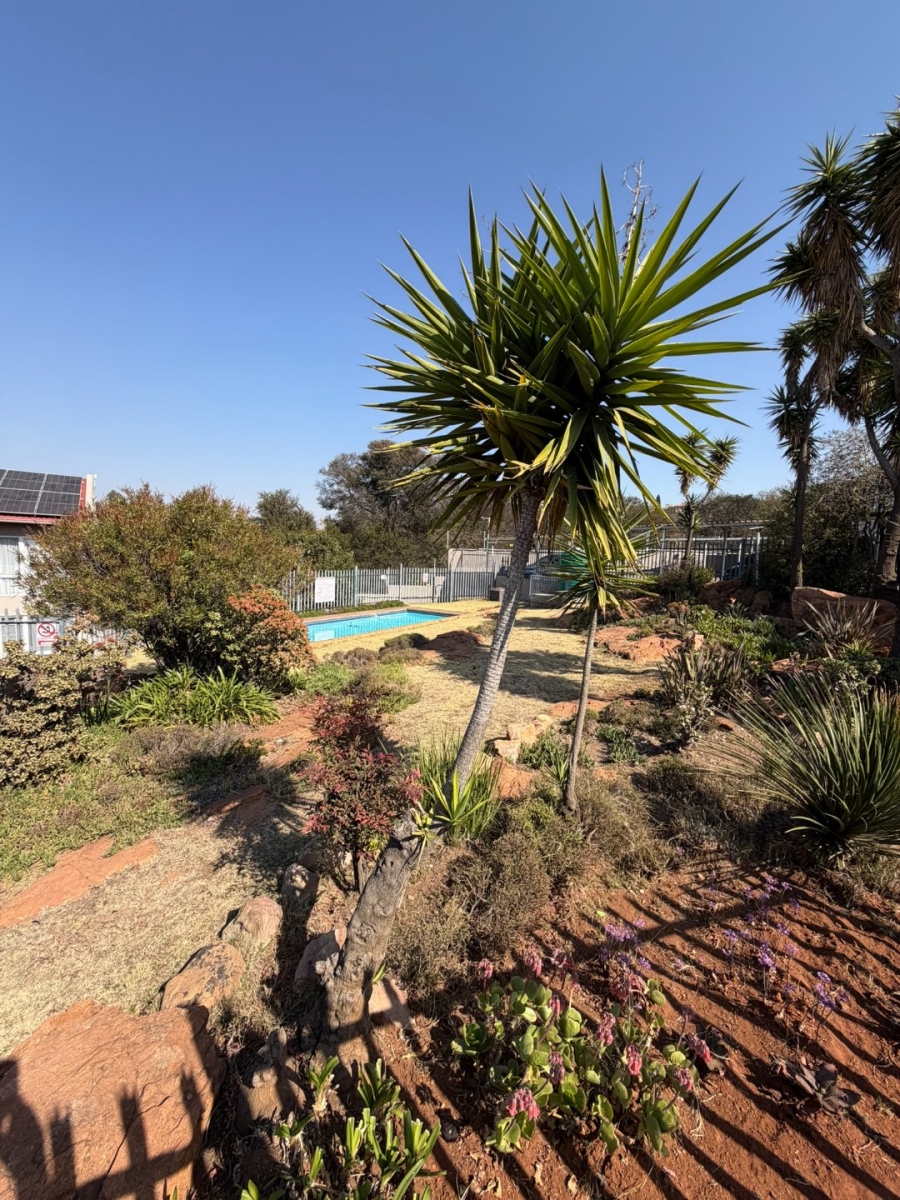 2 Bedroom Property for Sale in South Crest Gauteng