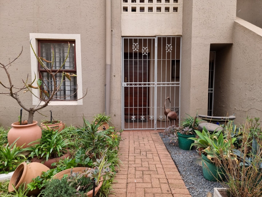2 Bedroom Property for Sale in New Market Park Gauteng