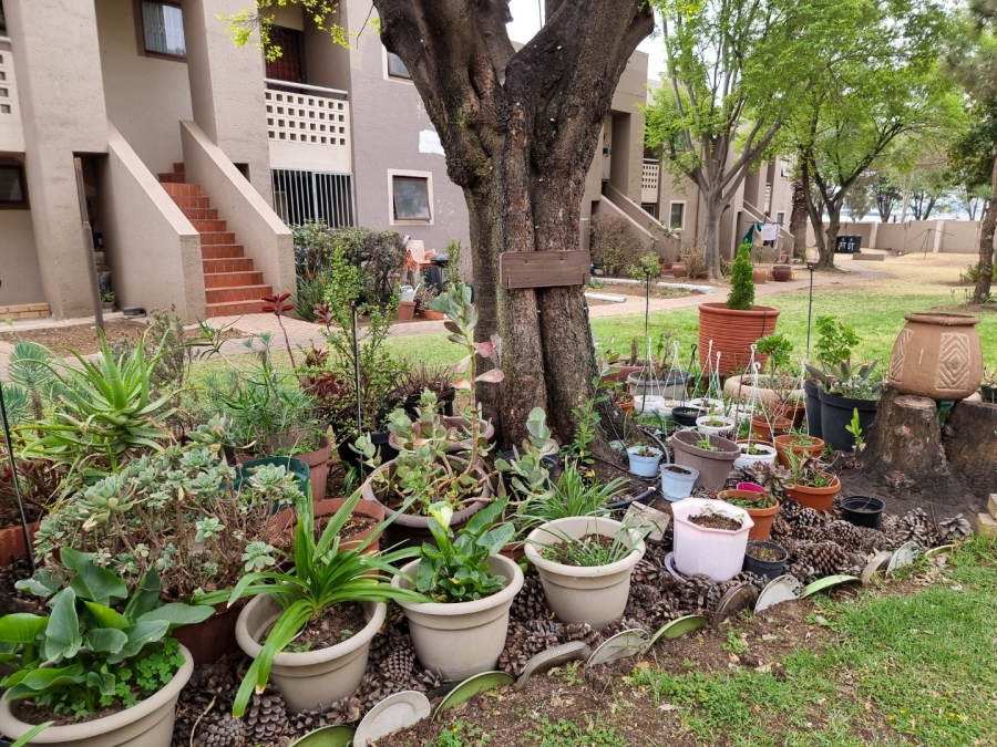 2 Bedroom Property for Sale in New Market Park Gauteng