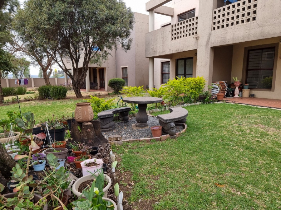 2 Bedroom Property for Sale in New Market Park Gauteng