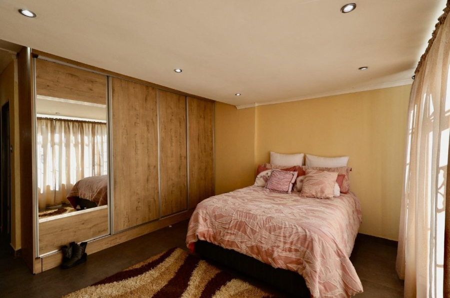 3 Bedroom Property for Sale in Woodmere Gauteng