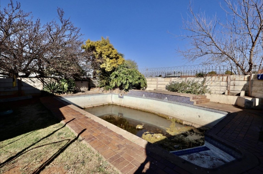 3 Bedroom Property for Sale in Woodmere Gauteng