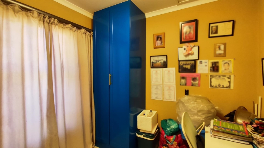 3 Bedroom Property for Sale in Albertsdal Gauteng