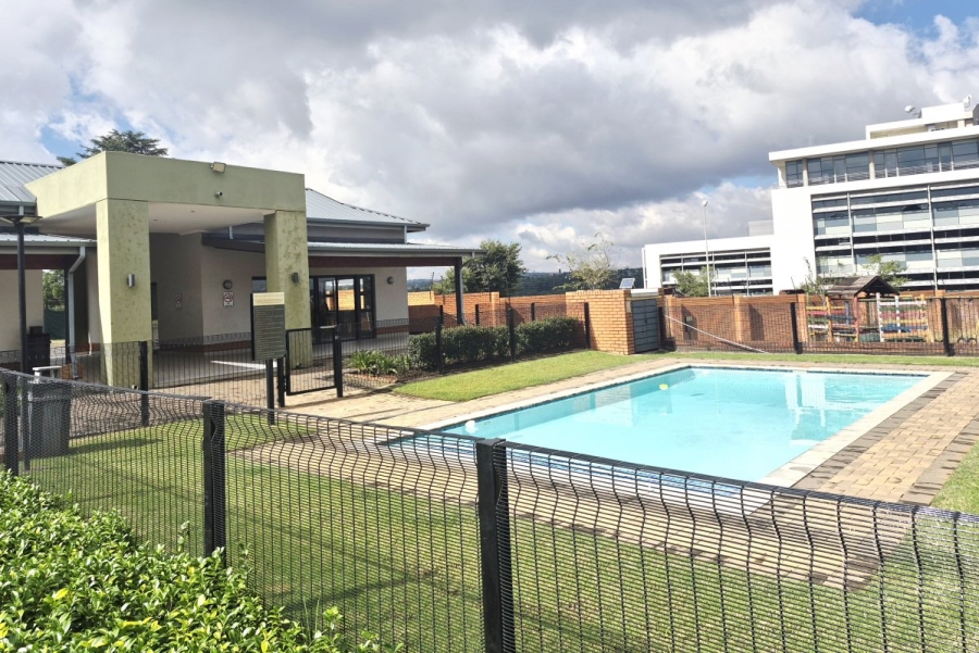 1 Bedroom Property for Sale in Modderfontein Gauteng
