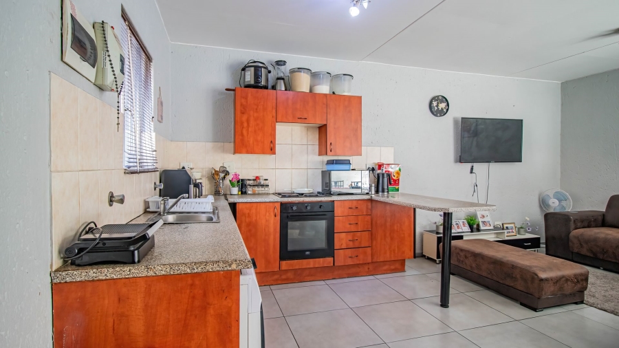 2 Bedroom Property for Sale in Greenstone Hill Gauteng