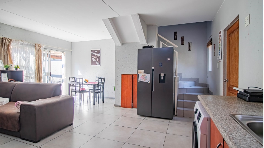 2 Bedroom Property for Sale in Greenstone Hill Gauteng