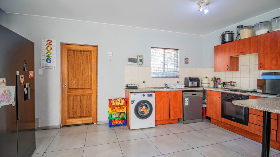 2 Bedroom Property for Sale in Greenstone Hill Gauteng