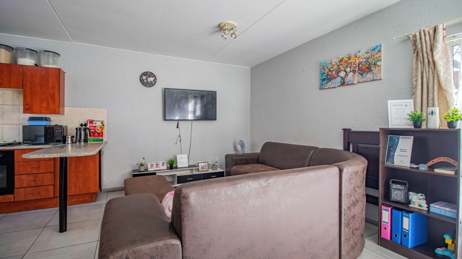 2 Bedroom Property for Sale in Greenstone Hill Gauteng