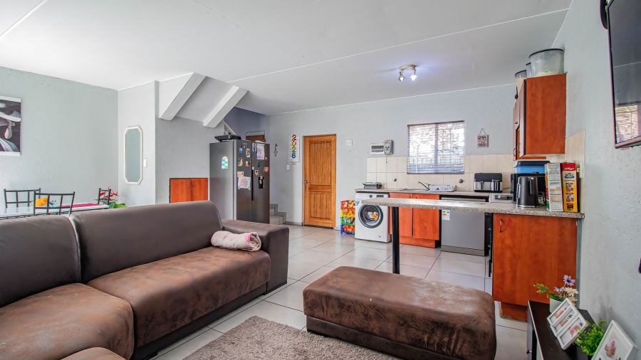 2 Bedroom Property for Sale in Greenstone Hill Gauteng
