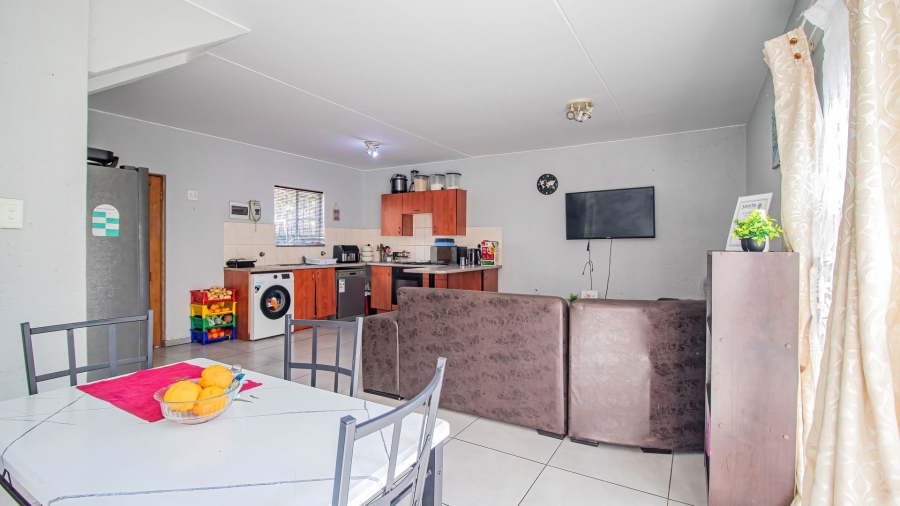 2 Bedroom Property for Sale in Greenstone Hill Gauteng