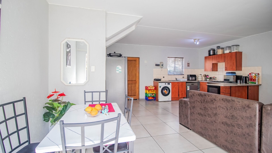 2 Bedroom Property for Sale in Greenstone Hill Gauteng