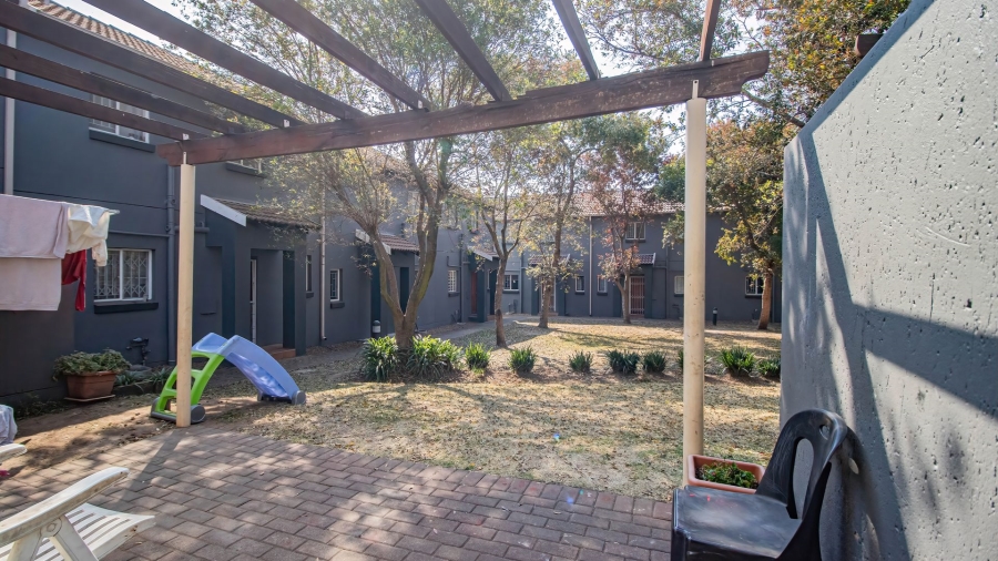 2 Bedroom Property for Sale in Greenstone Hill Gauteng
