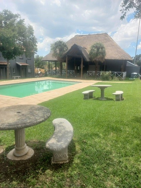 2 Bedroom Property for Sale in Greenstone Hill Gauteng