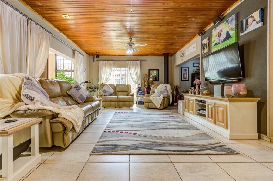 4 Bedroom Property for Sale in Sunward Park Gauteng