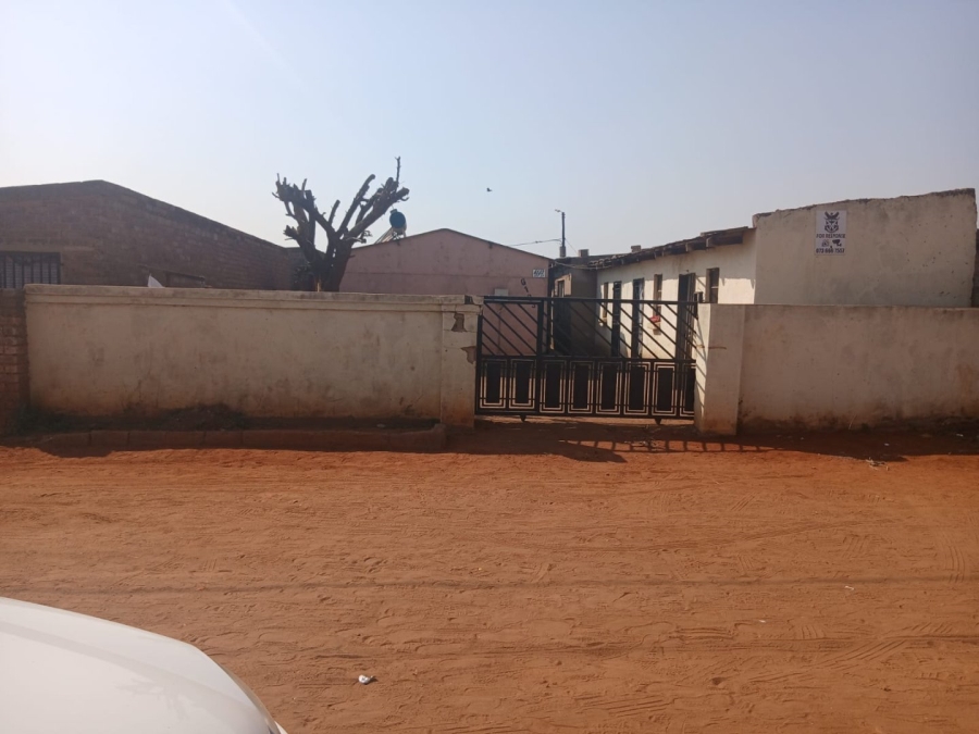 1 Bedroom Property for Sale in Rondebult Gauteng