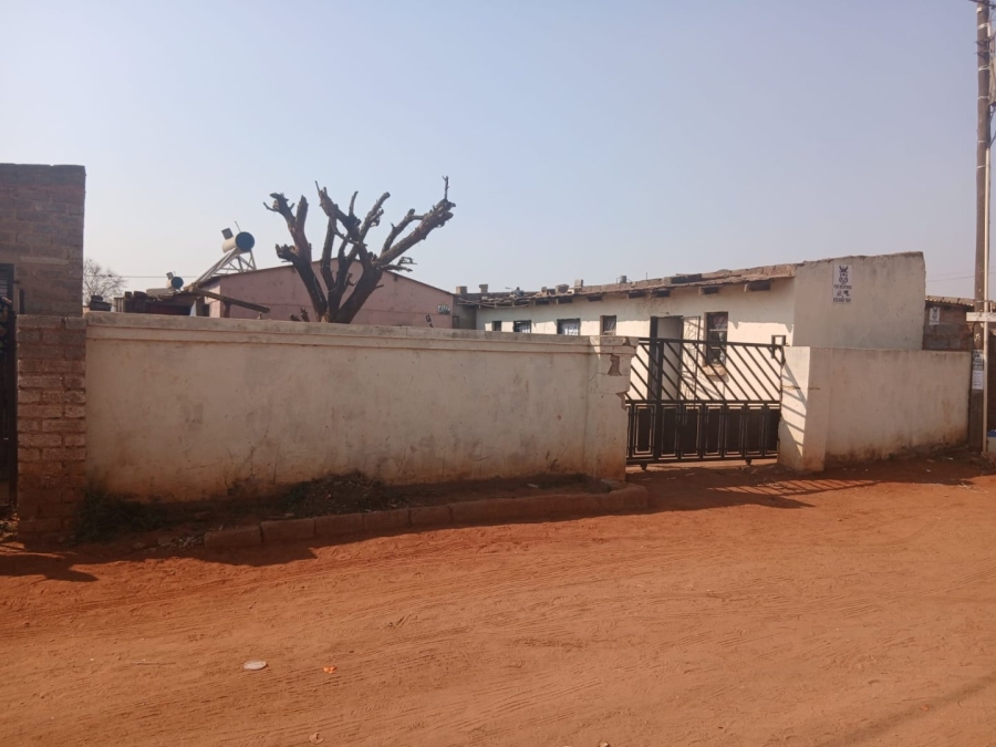 1 Bedroom Property for Sale in Rondebult Gauteng