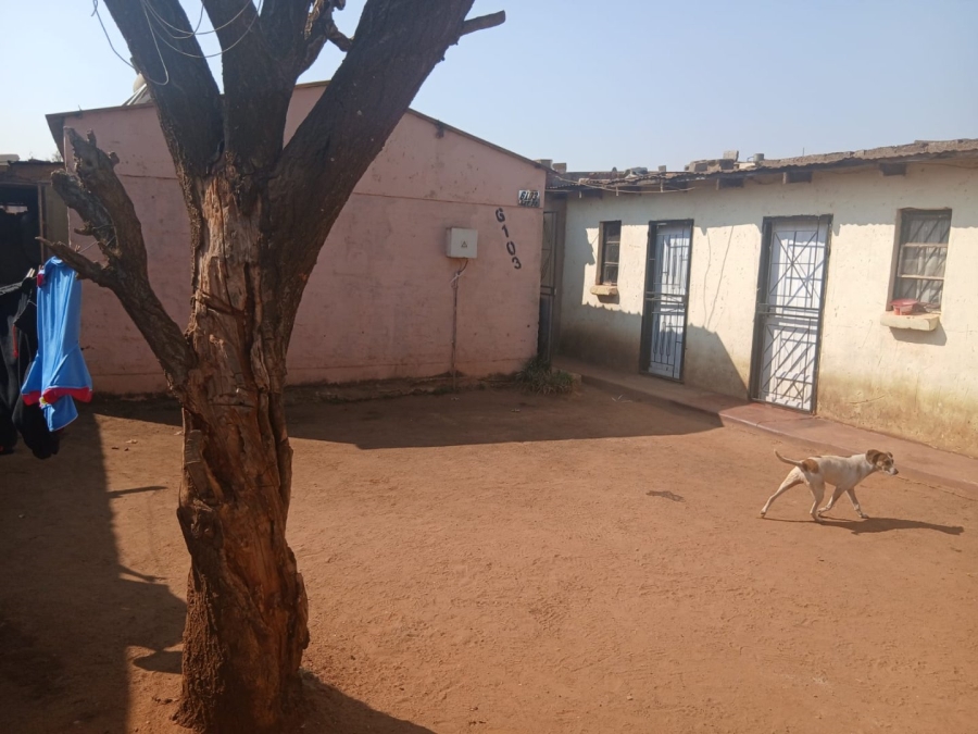 1 Bedroom Property for Sale in Rondebult Gauteng
