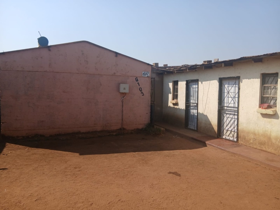 1 Bedroom Property for Sale in Rondebult Gauteng