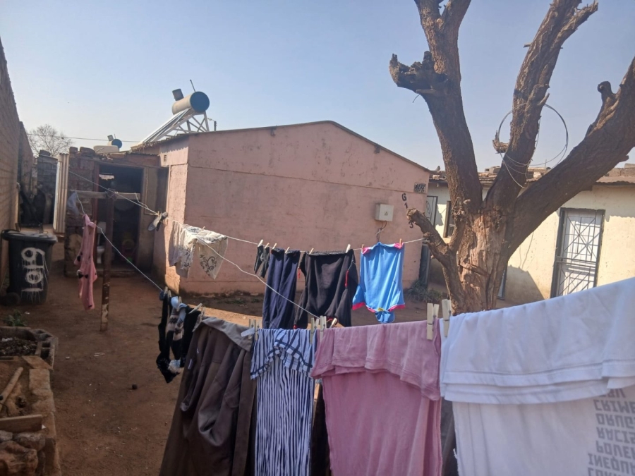 1 Bedroom Property for Sale in Rondebult Gauteng