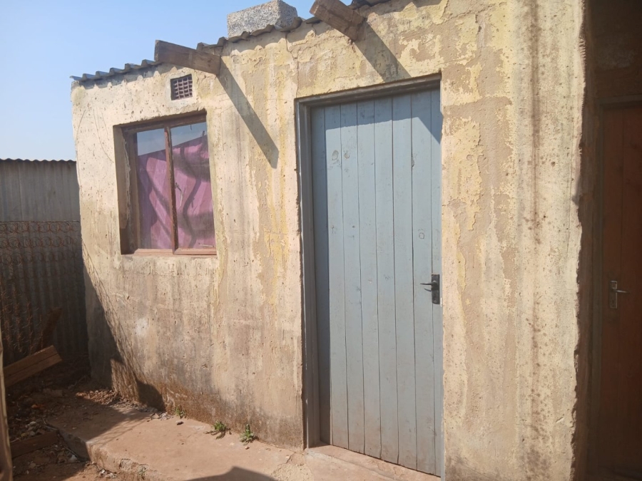 1 Bedroom Property for Sale in Rondebult Gauteng