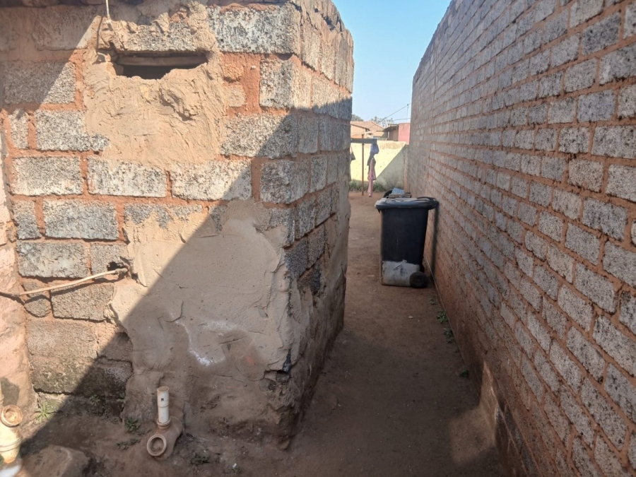 1 Bedroom Property for Sale in Rondebult Gauteng