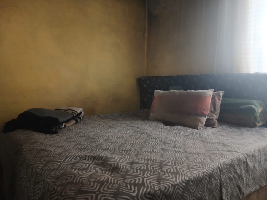 1 Bedroom Property for Sale in Rondebult Gauteng