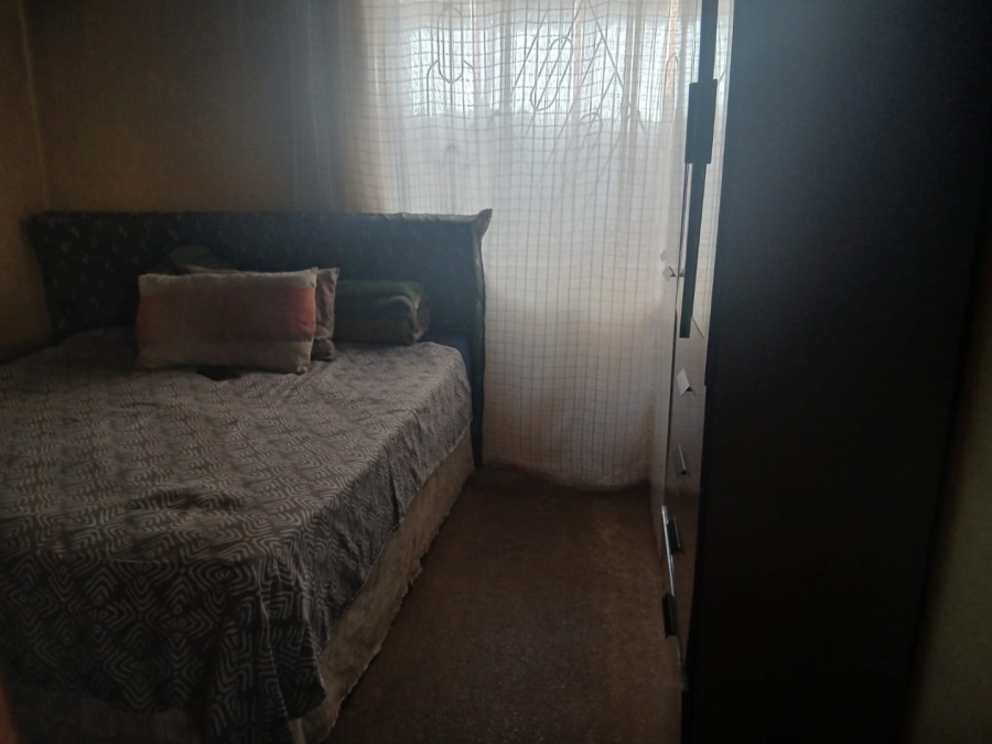 1 Bedroom Property for Sale in Rondebult Gauteng