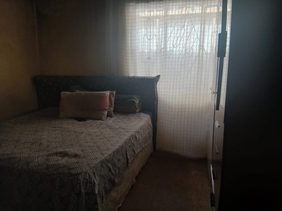 1 Bedroom Property for Sale in Rondebult Gauteng